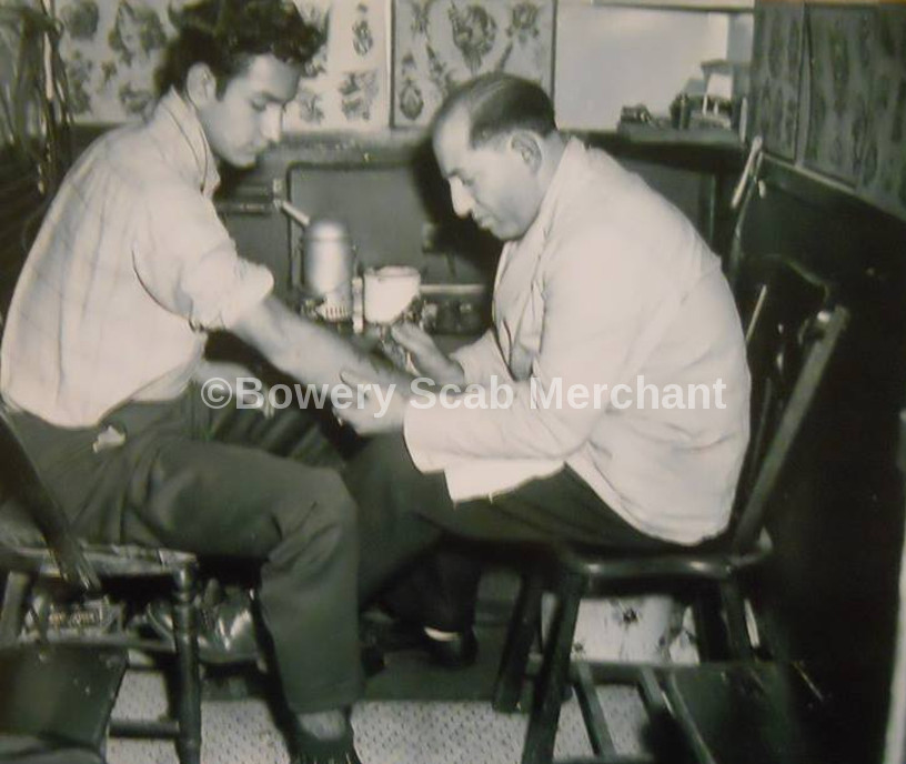 1946 Willy Moskwoitz tattooing at No. 4 Bowery