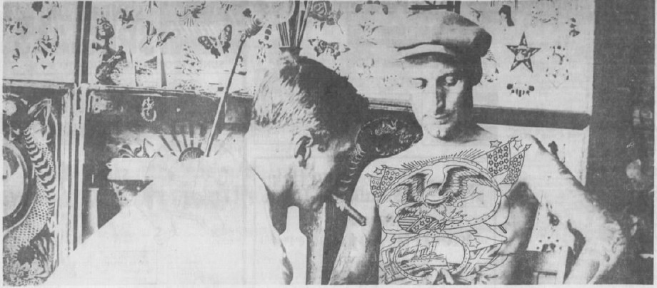 William Grimshaw tattooing Prof. G. E. Gale c. 1921 in San Antonio, Texas